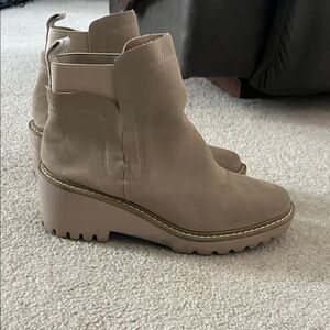 Nicole Miller Tan Ankle Boots